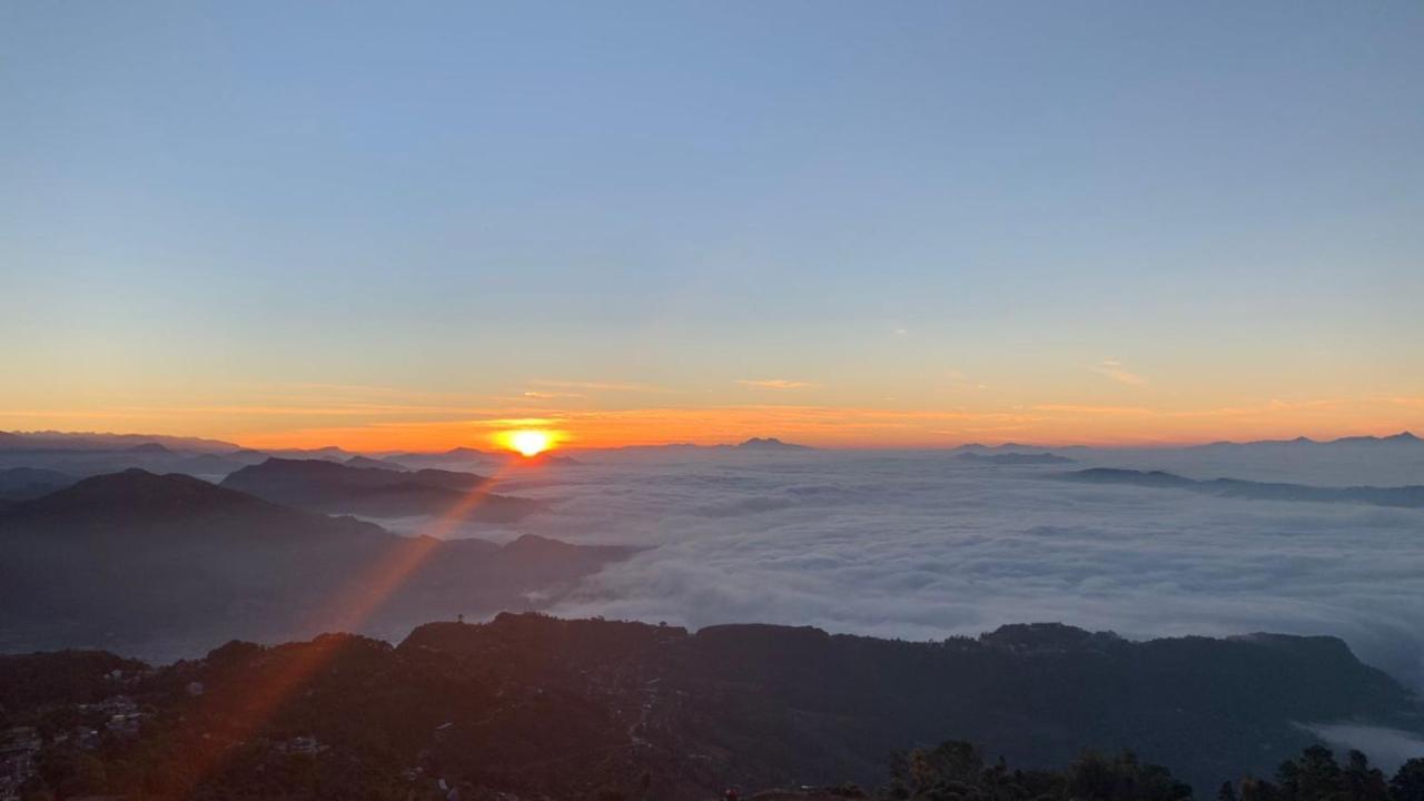 Hotel Pristine Himalaya Ποκάρα Εξωτερικό φωτογραφία