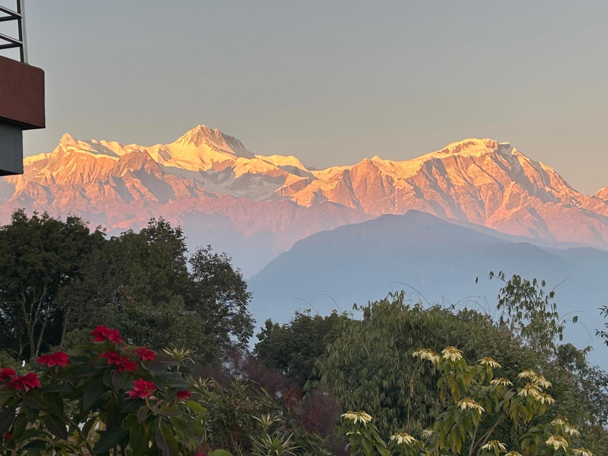 Hotel Pristine Himalaya Ποκάρα Εξωτερικό φωτογραφία